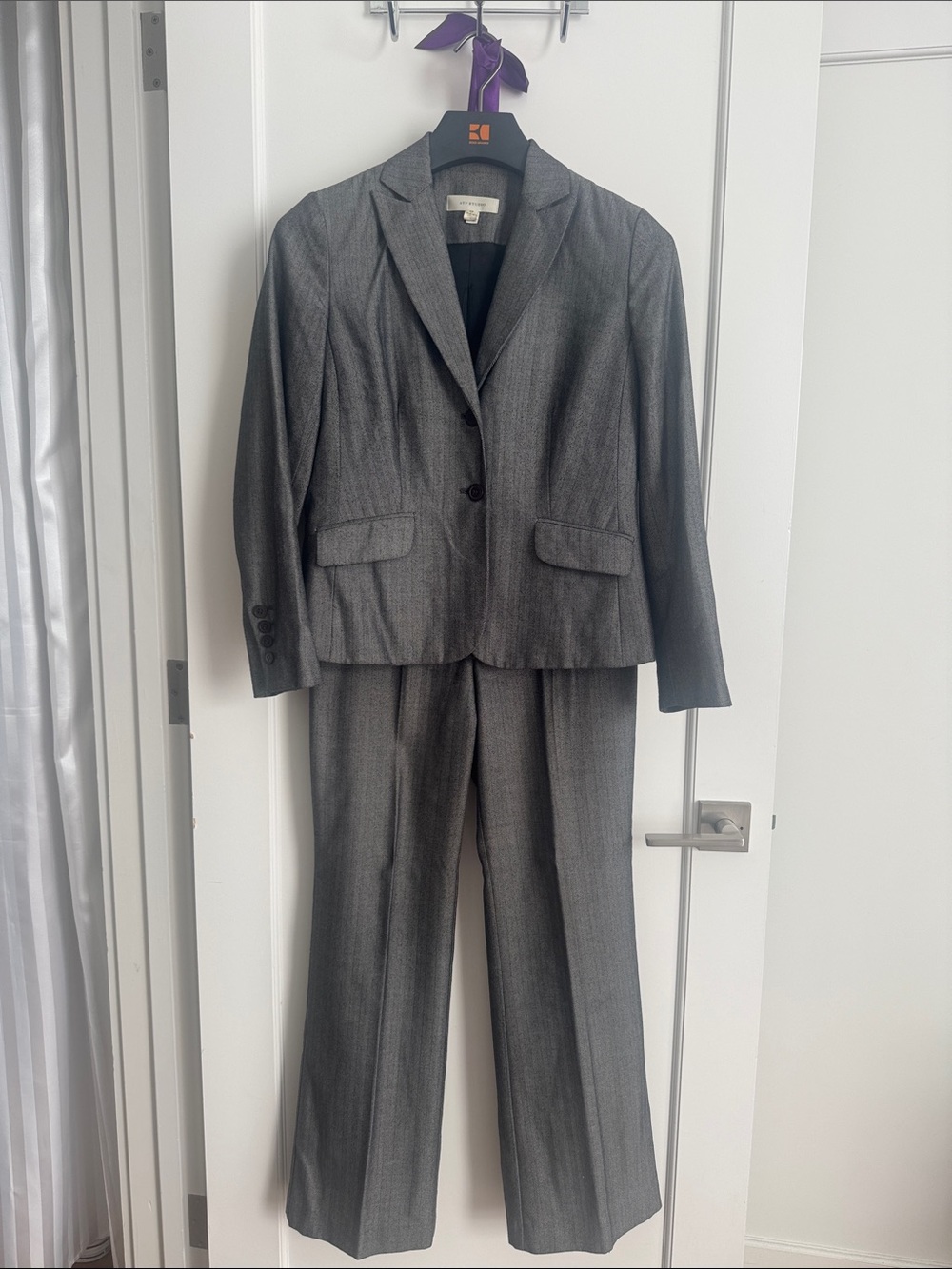 4P/6P Ann Taylor Women's Gray Two-Piece Herringbone Suit Blazer & Trouser Set